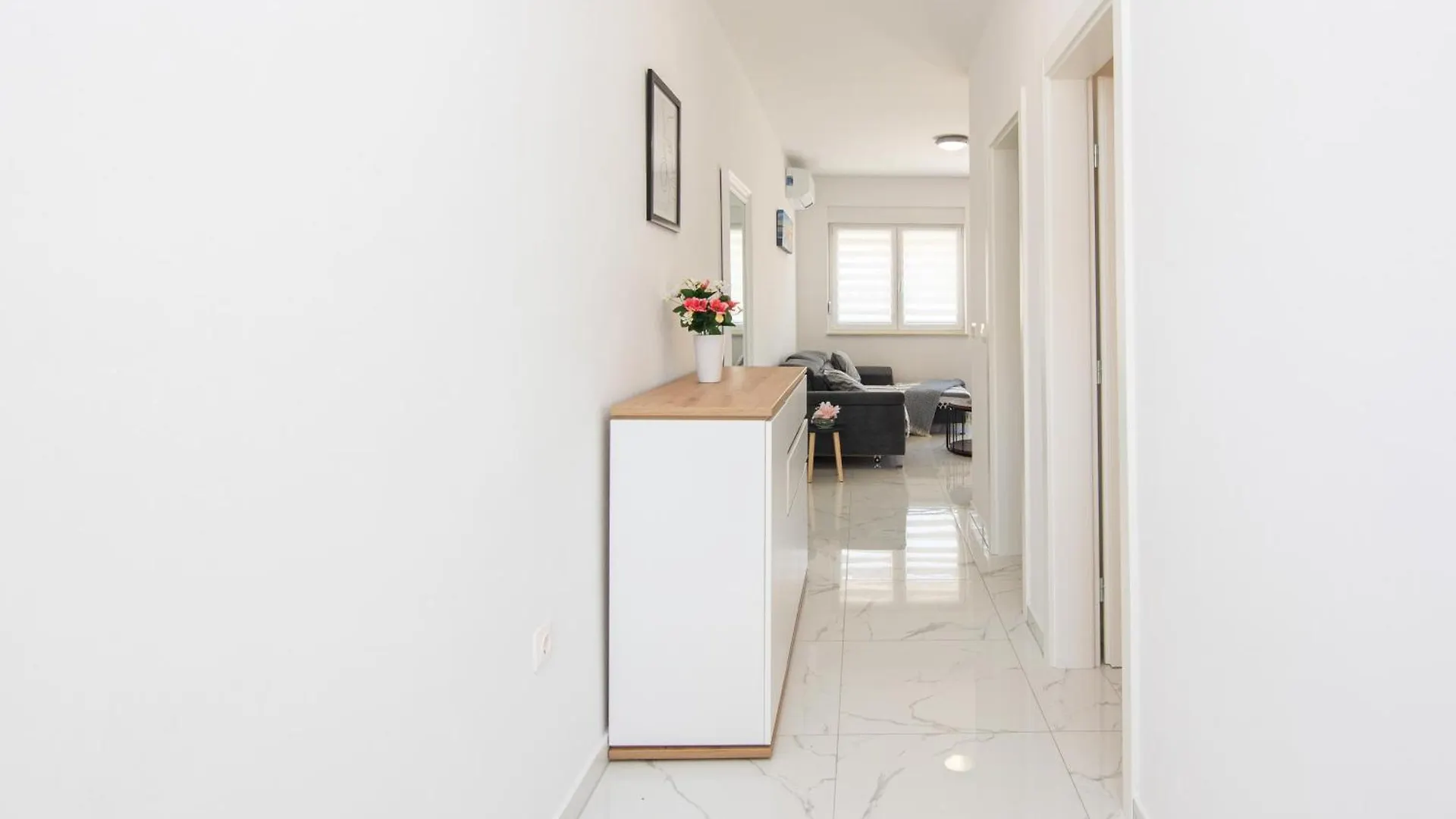 Apartments Grabovickic Vir