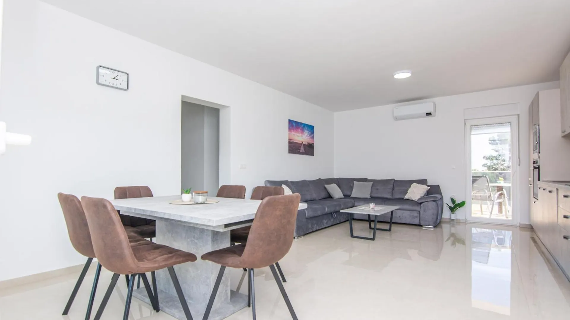 Apartments Grabovickic Vir